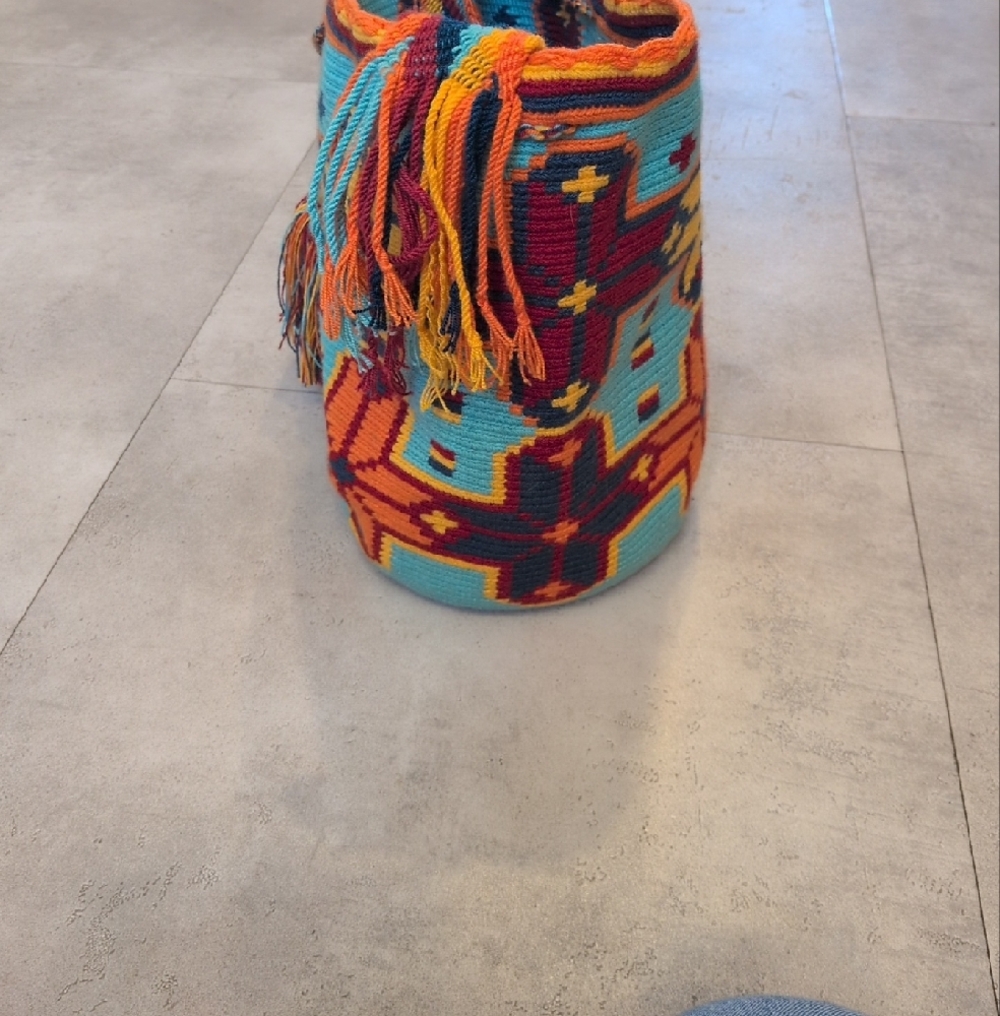 Handwoven Multicolor Wayuu-Style Bucket Bag - Bright Multicolor Summer Purse - Picture 4 of 10